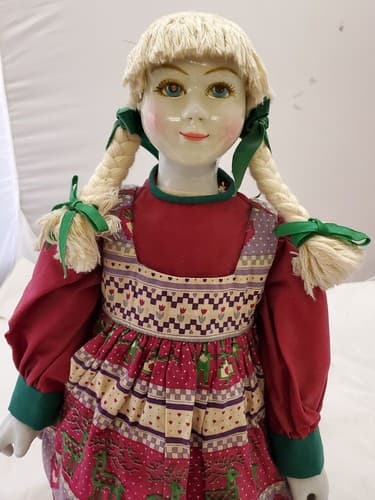 Vintage Original Beautiful Fashion Doll Traditional Dress With Stand - Thumbnail 2