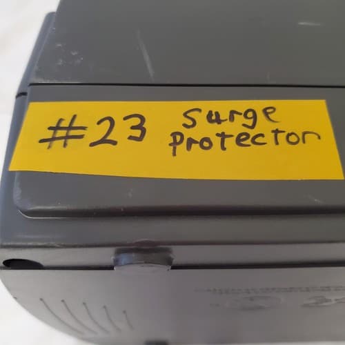 APC Back-UPS ES 650 DL650T Surge Protector NO BATTERY INCLUDED #23 - Thumbnail 2