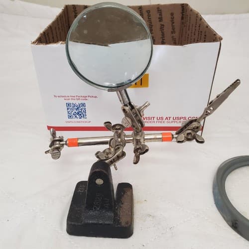 Lot of Magnifying Glass Set with Helping Hands Soldering Stand LOT-891 - Thumbnail 7