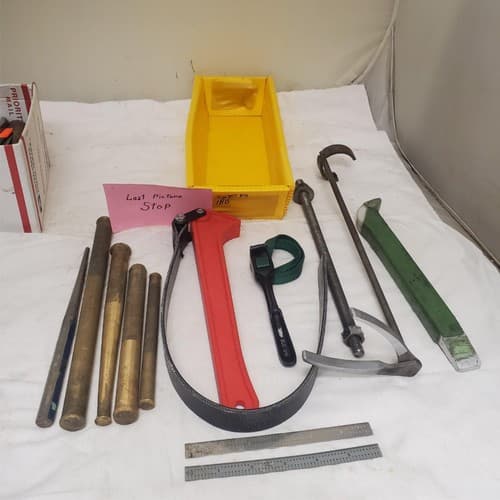 Lot of 13 Assorted Vintage Tapered Steel Legs Long, Strap Wrench & More LOT-180 - Thumbnail 9