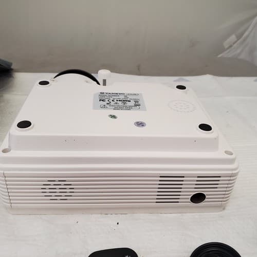 Vankyo Leisure 3 Q5 Portable Projector w/ Case - Thumbnail 6