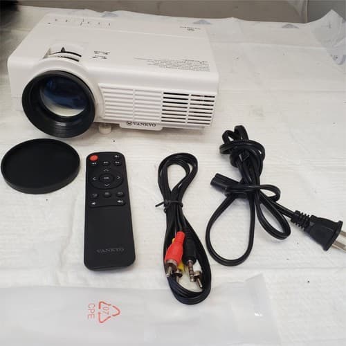 Vankyo Leisure 3 Q5 Portable Projector w/ Case - Thumbnail 4