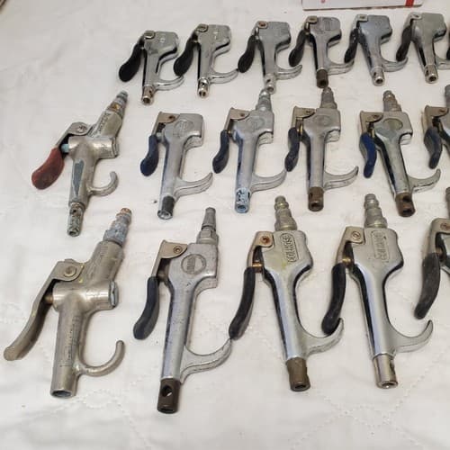 Lot of 25 Coilhose & Various Pneumatics Air Blow Gun Lot 686 - Thumbnail 4