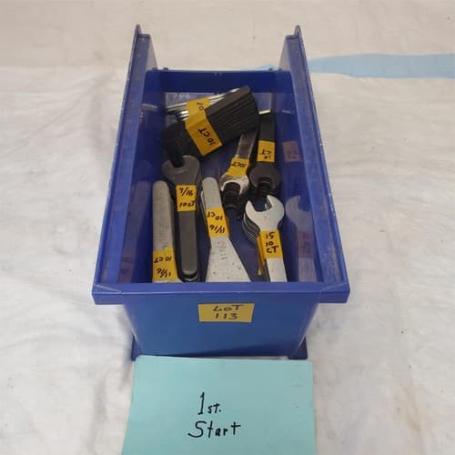 Lot of Combination Wrenches & Key Set in Different Sizes Lot 113 - Image 1