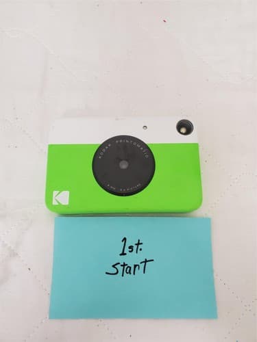 Kodak Printomatic Digital Instant Print Camera Green - Image 1