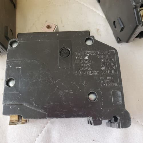 Lot of Circuit Breaker Cutler-Hammer CH240 CHF240 40 Amp 2 Pole 120/240V - Thumbnail 6