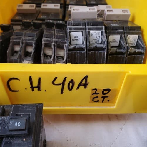 Lot of Circuit Breaker Cutler-Hammer CH240 CHF240 40 Amp 2 Pole 120/240V - Thumbnail 2