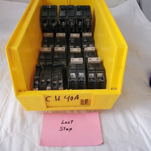 Lot of Circuit Breaker Cutler-Hammer CH240 CHF240 40 Amp 2 Pole 120/240V - Thumbnail 9