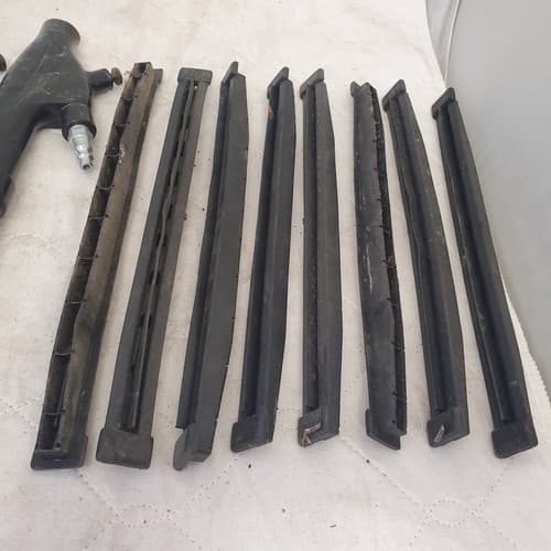 Large Lot of Mina-Vac Aluminum Air Vacuums - Thumbnail 3