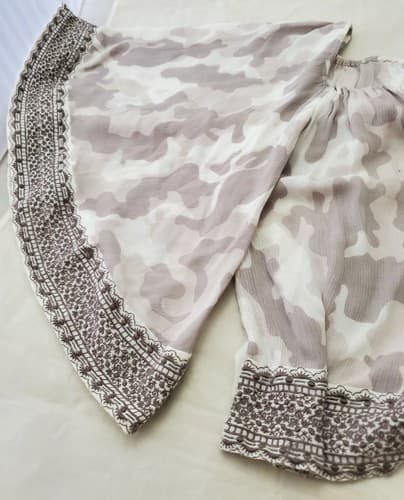 Nuche Muchette Off-Shoulder Blouse Full Sleeves Border Trim Size 0/S - Thumbnail 5