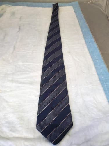 BOSS Hugo Boss 100% Silk Men's Neck Tie Dry Clean Only - Image 1