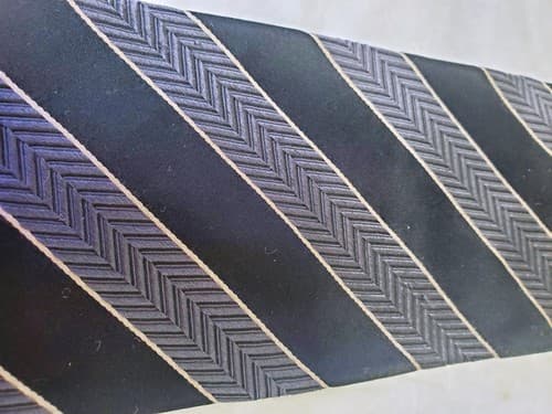 BOSS Hugo Boss 100% Silk Men's Neck Tie Dry Clean Only - Thumbnail 2