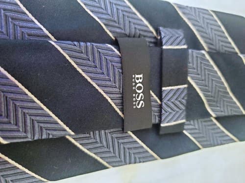 BOSS Hugo Boss 100% Silk Men's Neck Tie Dry Clean Only - Thumbnail 3