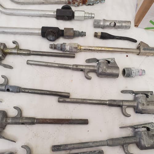 Lot of Various Air Blow Hoses & other Tools LOT 683 - Thumbnail 14