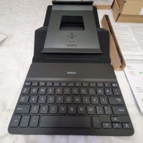 Lot of 4 Belkin F5L164 QODE Portable Keyboard Case - Thumbnail 6