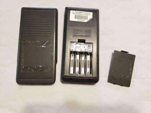 Texas Instruments TI-82 Graphing Calculator w/Cover & Owner Manual Working - Thumbnail 3