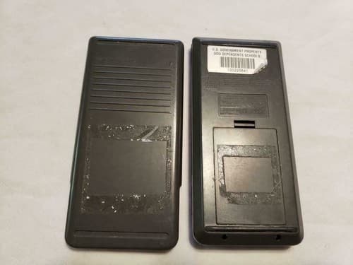 Texas Instruments TI-82 Graphing Calculator w/Cover & Owner Manual Working - Thumbnail 2