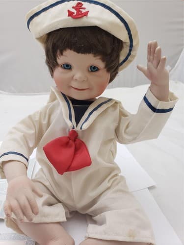 The Ashton Drake Galleries Justin Boy Porcelain Doll By Yolanda Bello - Thumbnail 2