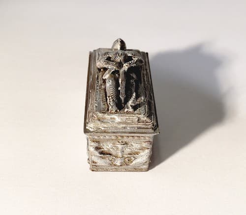 3d Printed Knight's Tomb Terrain Miniature - D&D Pathfinder Fantasy - Thumbnail 5