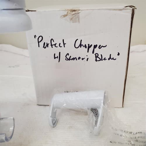 PERFECT CHOPPER w/ 3 Blade Cutter - As Seen On TV - Thumbnail 2