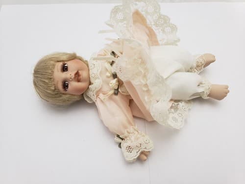 Vintage Original Porcelain Girl Doll Beautiful Lace Dress - Thumbnail 5