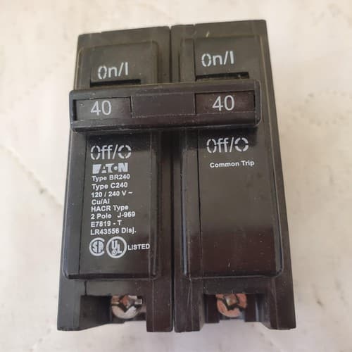 Large Lot of 33 Used Circuit Breakers Assorted #40 - Thumbnail 6