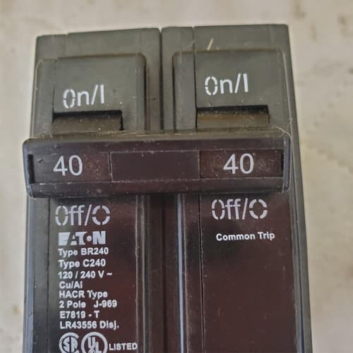 Large Lot of 33 Used Circuit Breakers Assorted #40 - Thumbnail 11