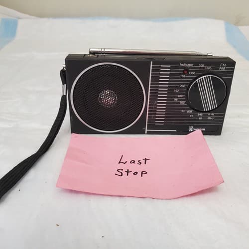 Kingston Portable AM/FM Radio w Earphone Jack - Thumbnail 7