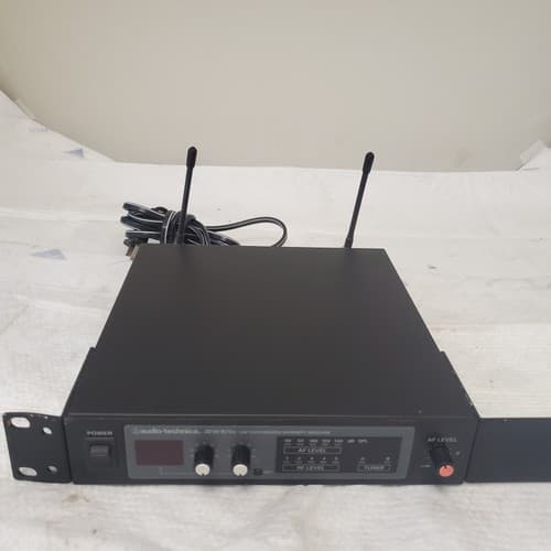 Vintage Audio-Technica ATW-R73x UHF Receiver 120V 60hz 9W - Rackmountable - Thumbnail 2