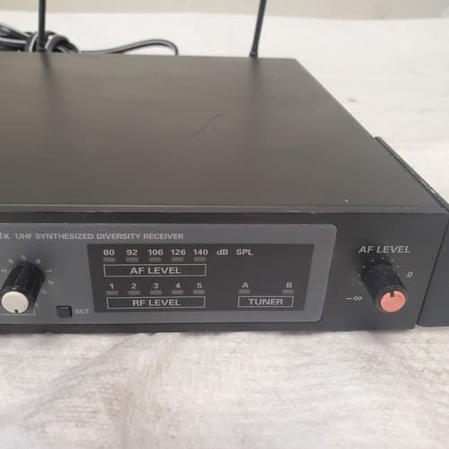 Vintage Audio-Technica ATW-R73x UHF Receiver 120V 60hz 9W - Rackmountable - Thumbnail 5