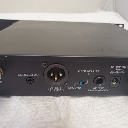Vintage Audio-Technica ATW-R73x UHF Receiver 120V 60hz 9W - Rackmountable - Thumbnail 7