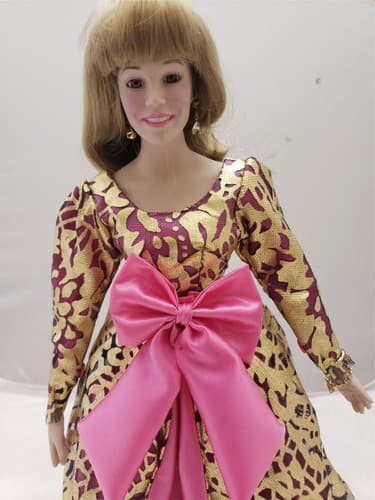 Vintage Vanna White Porcelain Doll Collection Limited Edition Numbered - Thumbnail 5