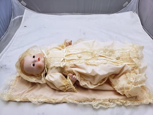 Vintage Original Heritage Dolls Porcelain Baby Bonnet Doll - Image 1