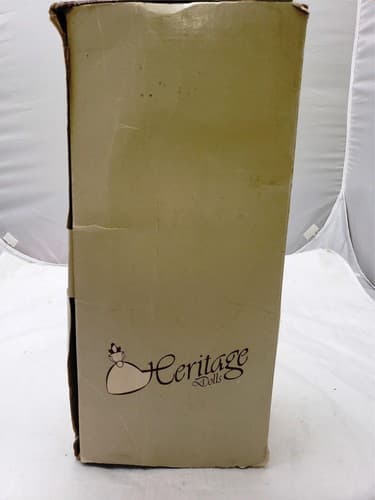 Vintage Original Heritage Dolls Porcelain Baby Bonnet Doll - Thumbnail 2