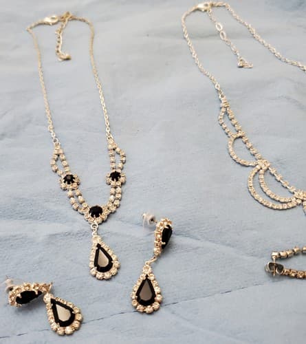 Two Women Fashion Jewelry Long Necklace CV and Black Stones and Earrings Sets - Thumbnail 3