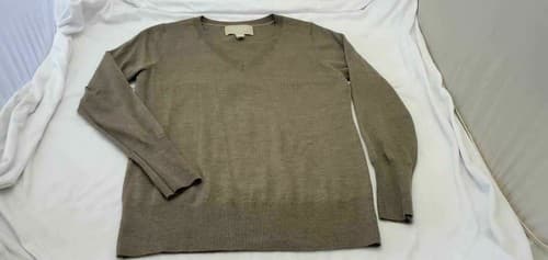 Banana Republic 100% Merino Wool Brown V-Neck Men's Sweater Size Large - Image 1