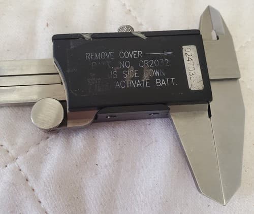 L. S. Starrett 0001"/0.03 mm Electronic Stainless Steel Digital Caliper Lot-1112 - Thumbnail 4