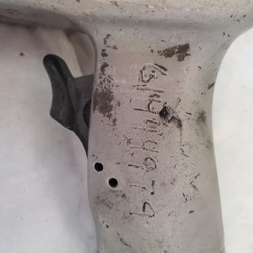 Chicago Pneumatic Air Impact Wrench Gun 3/8" Drive Reversible Air Tool MT-16 - Thumbnail 3