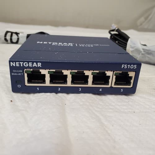 Netgear ProSAFE FS105 5 Port Fast Ethernet Switch - Thumbnail 3