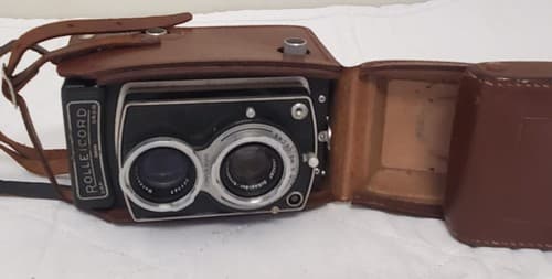 Vintage Rolleicord III Camera with Case Cover/accessories - Thumbnail 10