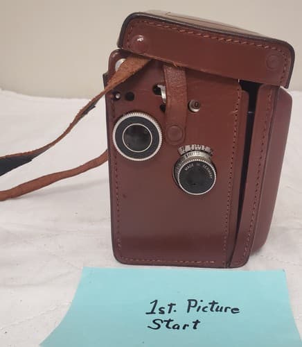 Vintage Rolleicord III Camera with Case Cover/accessories - Thumbnail 3