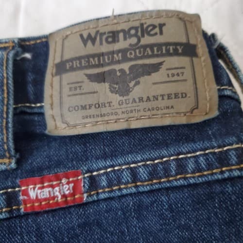 Lot of Assorted Multi Brand T-shirt, Jeans, Shorts & Socks Set - Thumbnail 4