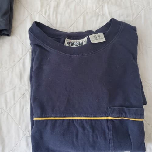 Lot of Assorted Multi Brand T-shirt, Jeans, Shorts & Socks Set - Thumbnail 6