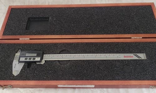 L. S. Starrett 0001"/0.03 mm Electronic Stainless Steel Digital Caliper Lot-1111 - Image 1
