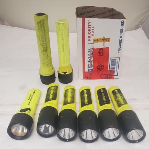 Lot of 8 Streamlight Flashlight 4AA LED LOT-1054 - Image 1
