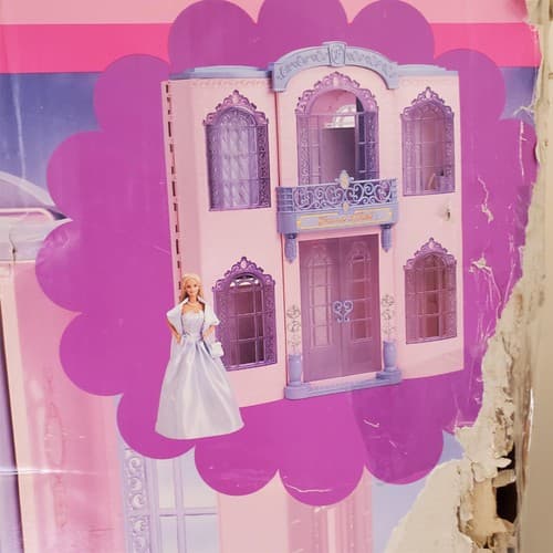 2001 Mattel Barbie Grand Hotel with Electronic Voice Features - Thumbnail 3