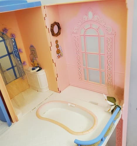 2001 Mattel Barbie Grand Hotel with Electronic Voice Features - Thumbnail 15