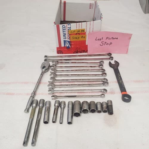 Lot of Snap on combination Wrench & Sockets LOT-1056 - Thumbnail 14