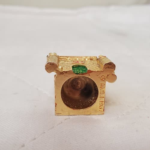 Vintage MSI 1987 Miniature Metal Castle Gaurd Princess Figurine Trinket Box - Thumbnail 7