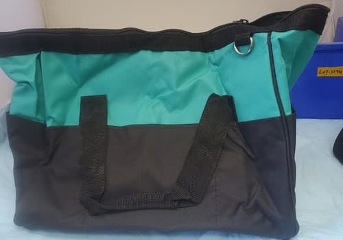 Lot of 3 Tool Bags 2 Makita & 1 DeWalt Soft-Sided Zipper Tote Bags LOT-1074 - Thumbnail 10